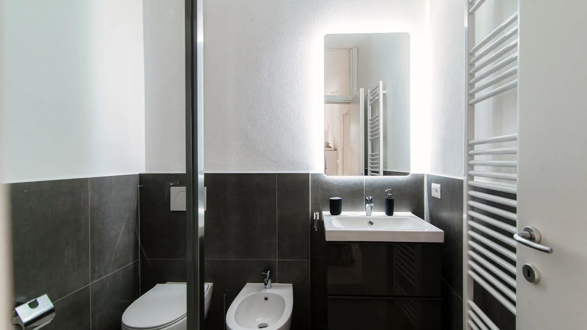 Giuliny Lovely Flat - The House Of Travelers Como 0*,