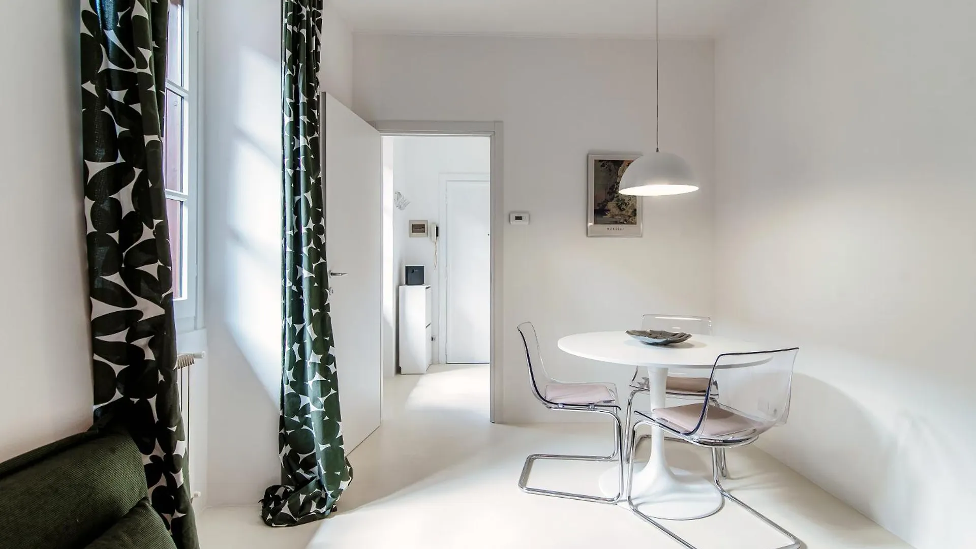 Giuliny Lovely Flat - The House Of Travelers Como Apartment