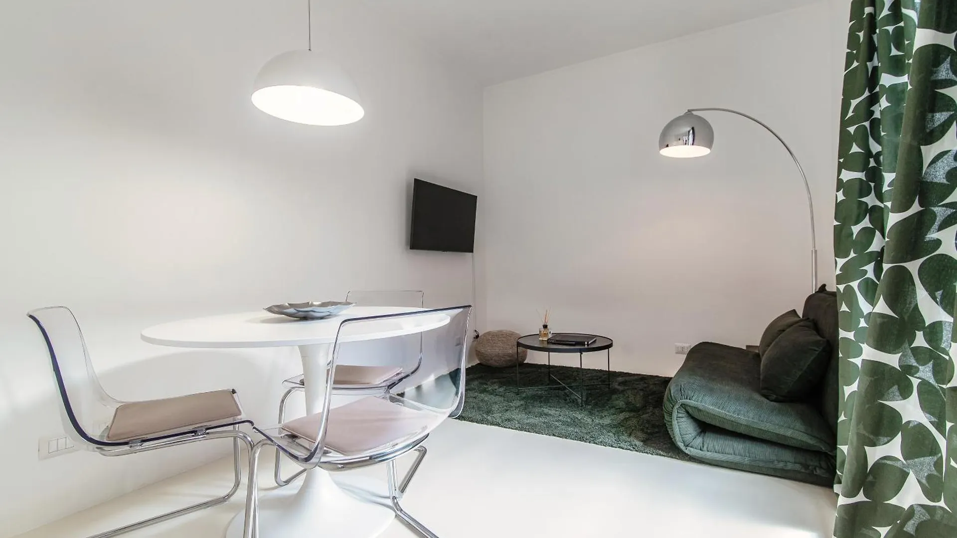 Giuliny Lovely Flat - The House Of Travelers Como 0*,